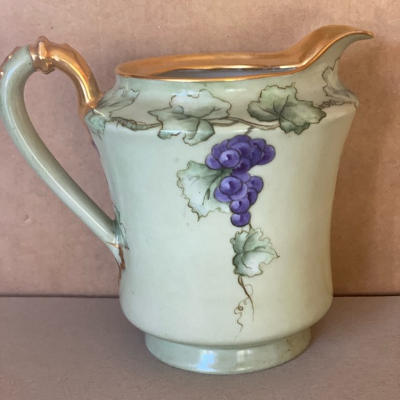 Haviland France hand-painted creamer - Picture 4 of 5